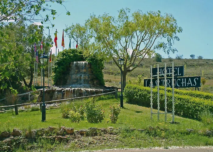 Hotel con piscina: Hotel Las Truchas